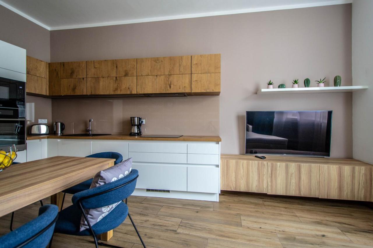 Executive Bright Apt. By Ruterra Praga Exterior foto