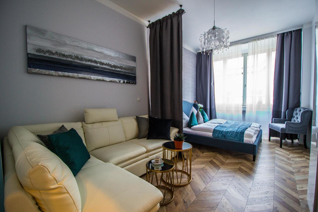 Executive Bright Apt. By Ruterra Praga Exterior foto